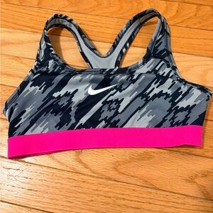 Nike girls Sports Bra - Black and Pink Camo